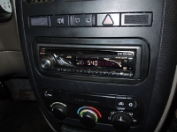 Установка Автомагнитола JVC KD-G227 в Chrysler Voyager