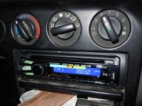Установка Автомагнитола Sony CDX-GT39UE в Ford Mondeo
