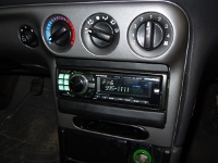 Установка Автомагнитола Alpine CDE-9880R в Ford Mondeo