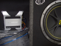 Установка Усилитель мощности Blaupunkt GTA 275 в Mazda 3