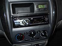 Установка Автомагнитола JVC KD-R412E в Mazda 323