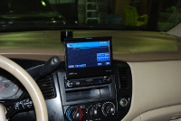 Установка Автомагнитола Pioneer AVH-P5000DVD в Mazda MPV