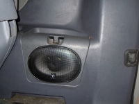 Установка Тыловая акустика DLS M1269 в Mercedes V220