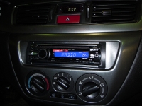 Установка Автомагнитола Sony CDX-GT29EE в Mitsubishi Lancer
