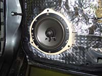 Установка Тыловая акустика DLS 426 в Mitsubishi Outlander