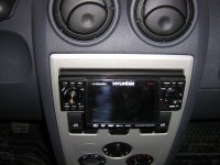 Установка Автомагнитола Hyundai H-CMD4004 в Renault Logan
