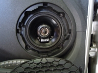 Установка Фронтальная акустика Magnat Car Fit 132 в Renault Logan